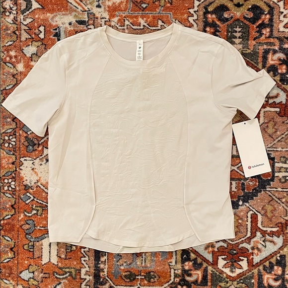 lululemon athletica Tops - NWT Lululemon Lightweight Stretch Running T-Shirt | Women’s Size 6